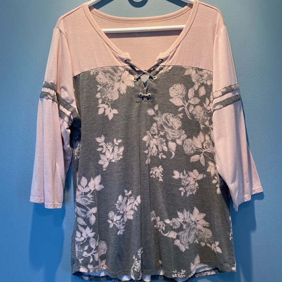 3/4 sleeve top - Picture 1 of 2